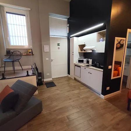 Loft 18A Roma - Casa con ingresso indipendente e parcheggio gratuito-2